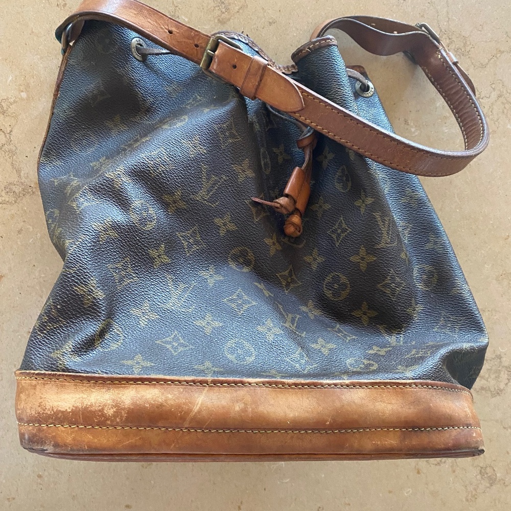 Louis Vuitton vintage bucket bag